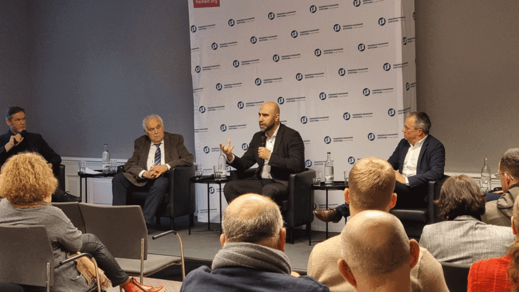 Podiumsrunde mit Ahmed Mansour im Erfurter Kaisersaal, Foto H.-J. Kronberg